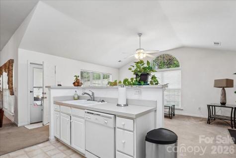 2127 Candlelight Woods Drive Matthews NC 28105