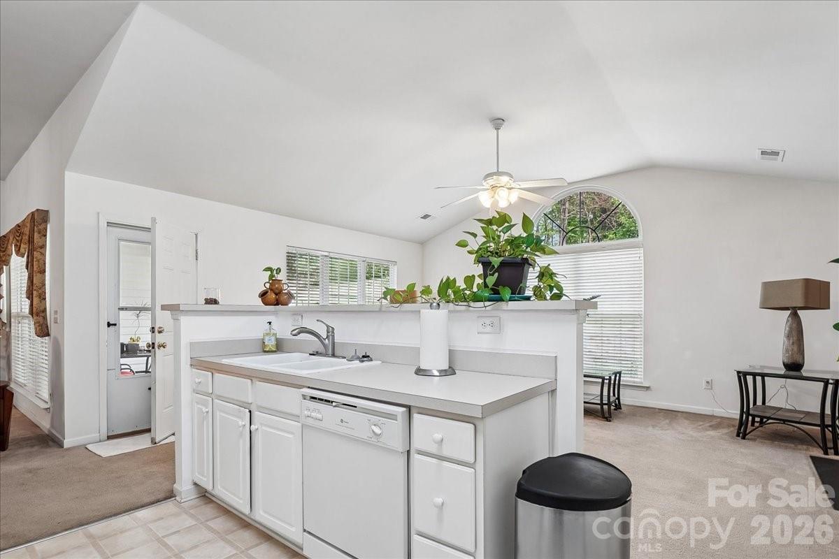 2127 Candlelight Woods Drive Matthews NC 28105
