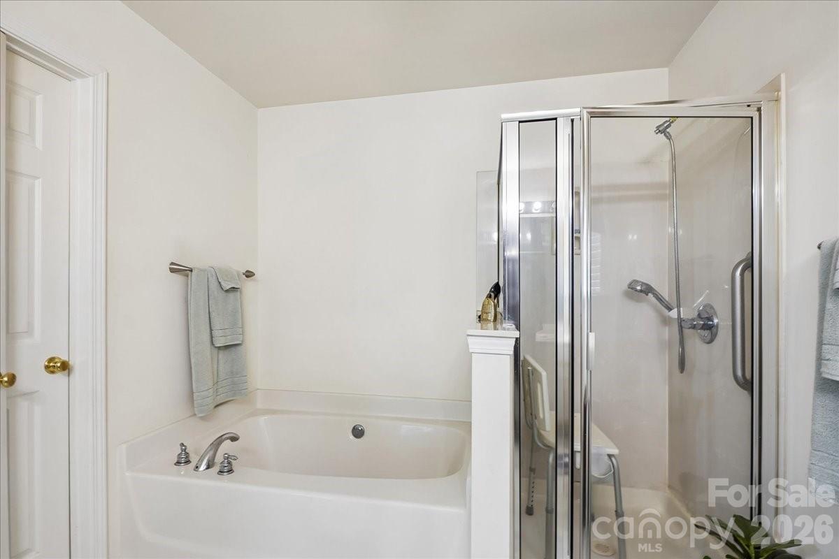 2127 Candlelight Woods Drive Matthews NC 28105
