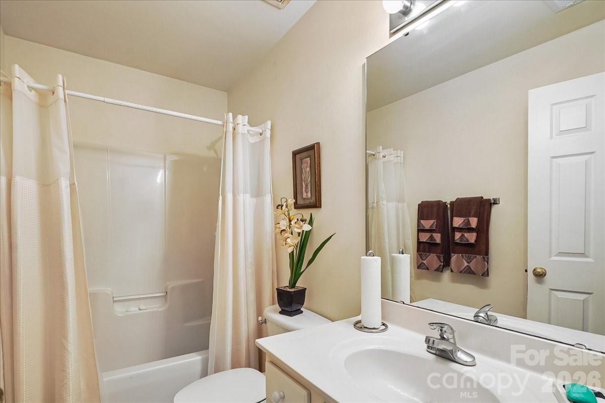 2127 Candlelight Woods Drive Matthews NC 28105