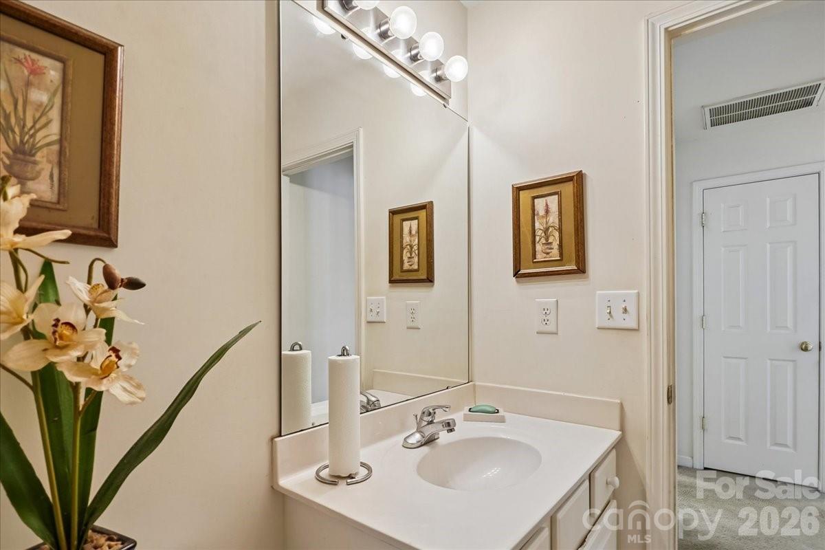 2127 Candlelight Woods Drive Matthews NC 28105