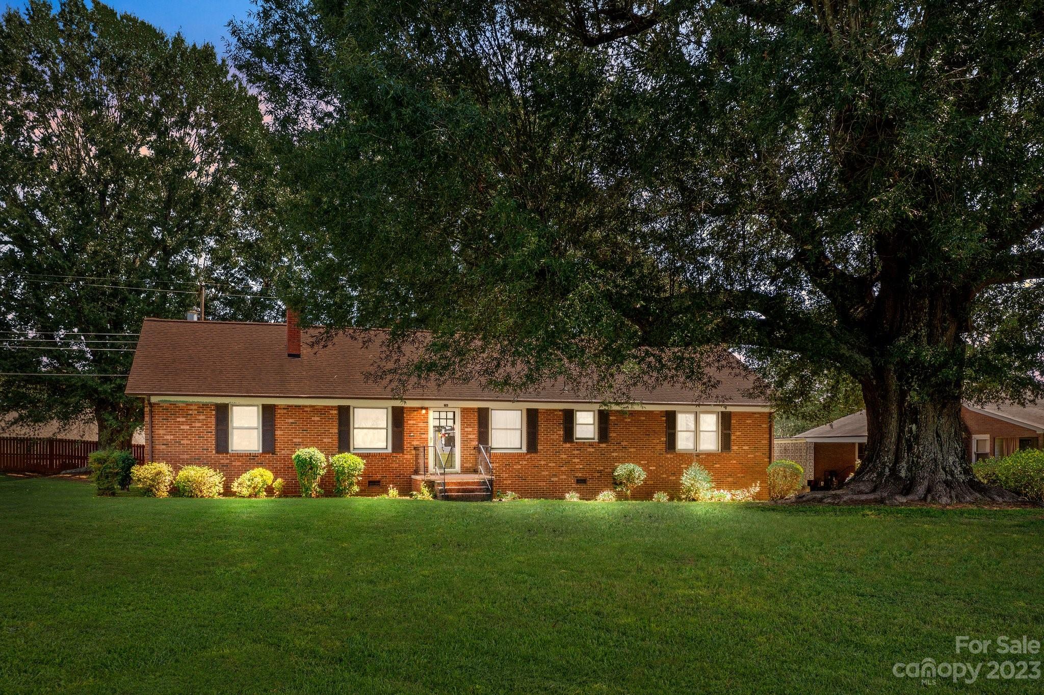 1991 Charlotte Highway Mooresville NC 28115