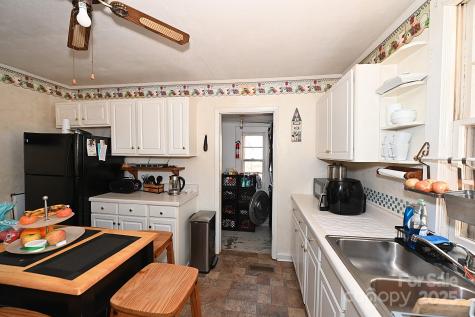 478 Foxwood Drive Marion NC 28752