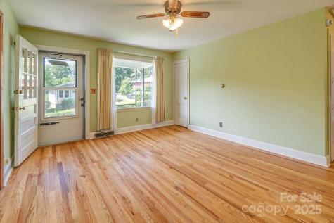 37 Taft Avenue Asheville NC 28803