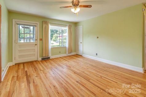 37 Taft Avenue Asheville NC 28803
