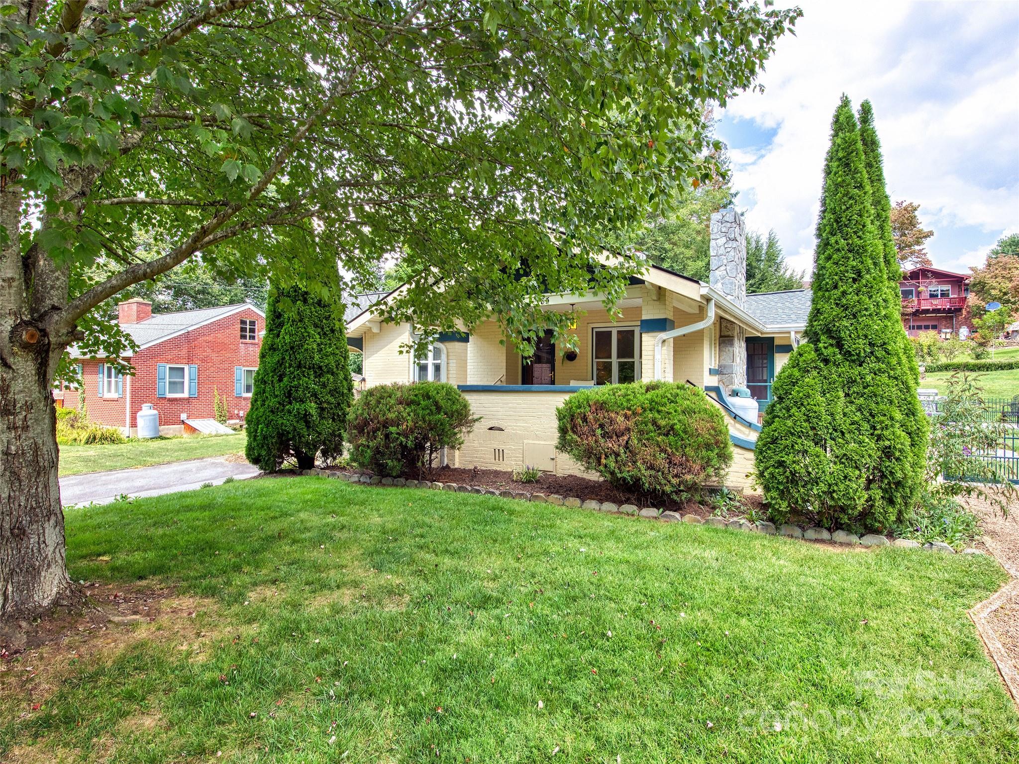 85 E Marshall Street Waynesville NC 28786