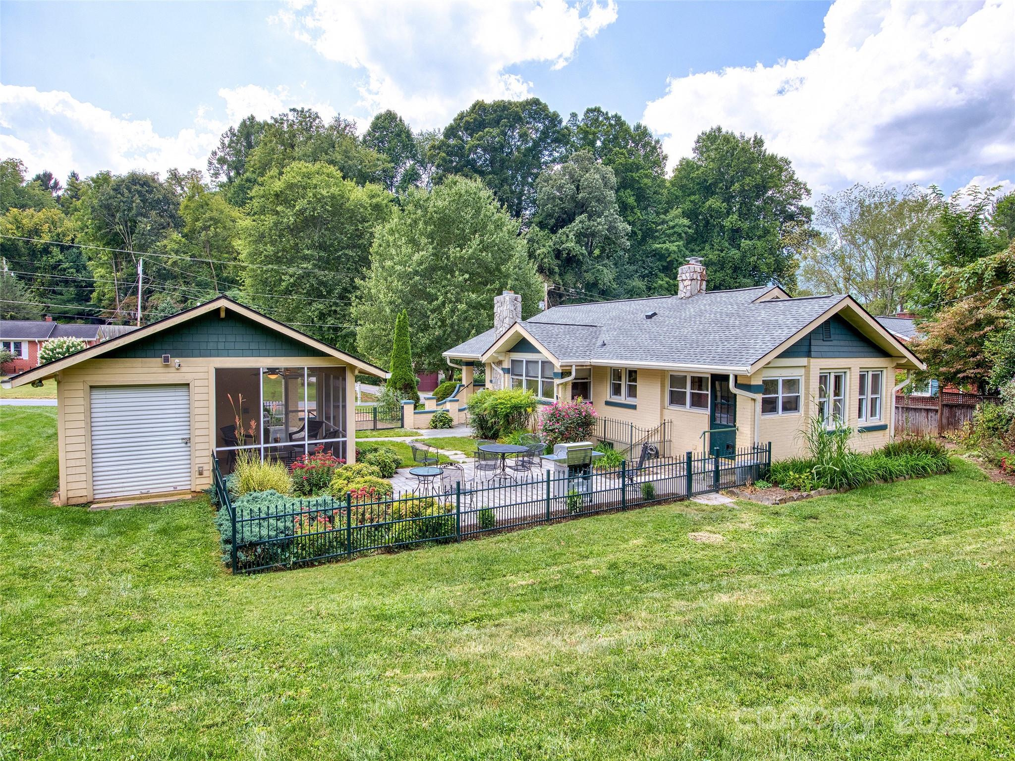 85 E Marshall Street Waynesville NC 28786
