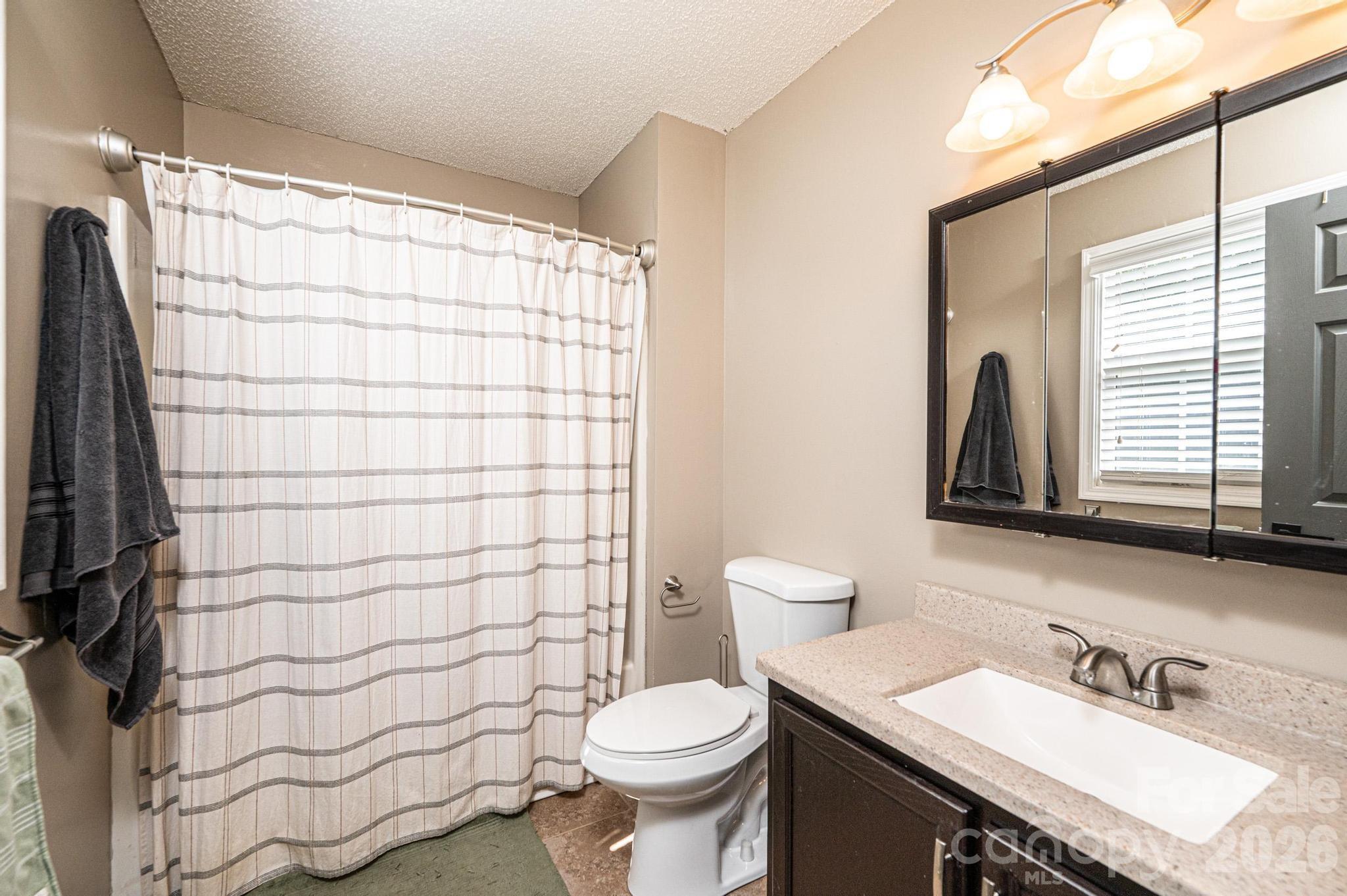 1896 Bakers Glade Lane Hickory NC 28602