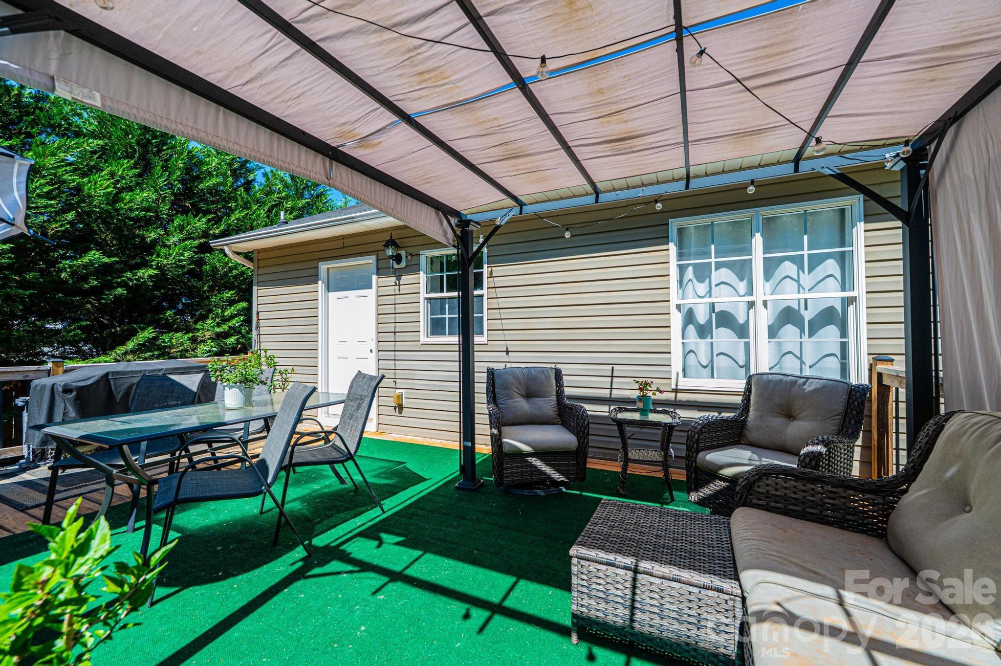 1896 Bakers Glade Lane Hickory NC 28602