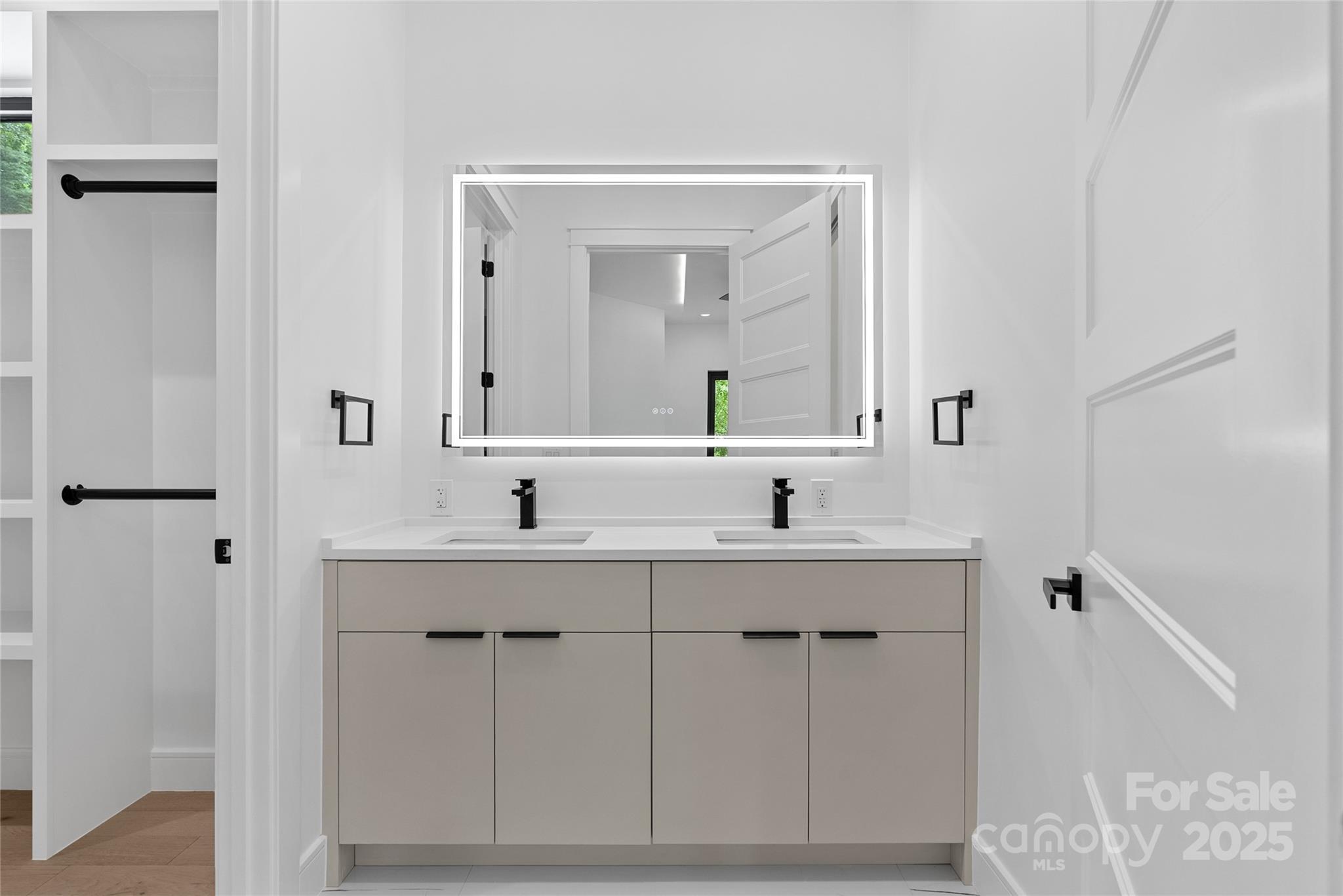 761 Weston Road Arden NC 28704