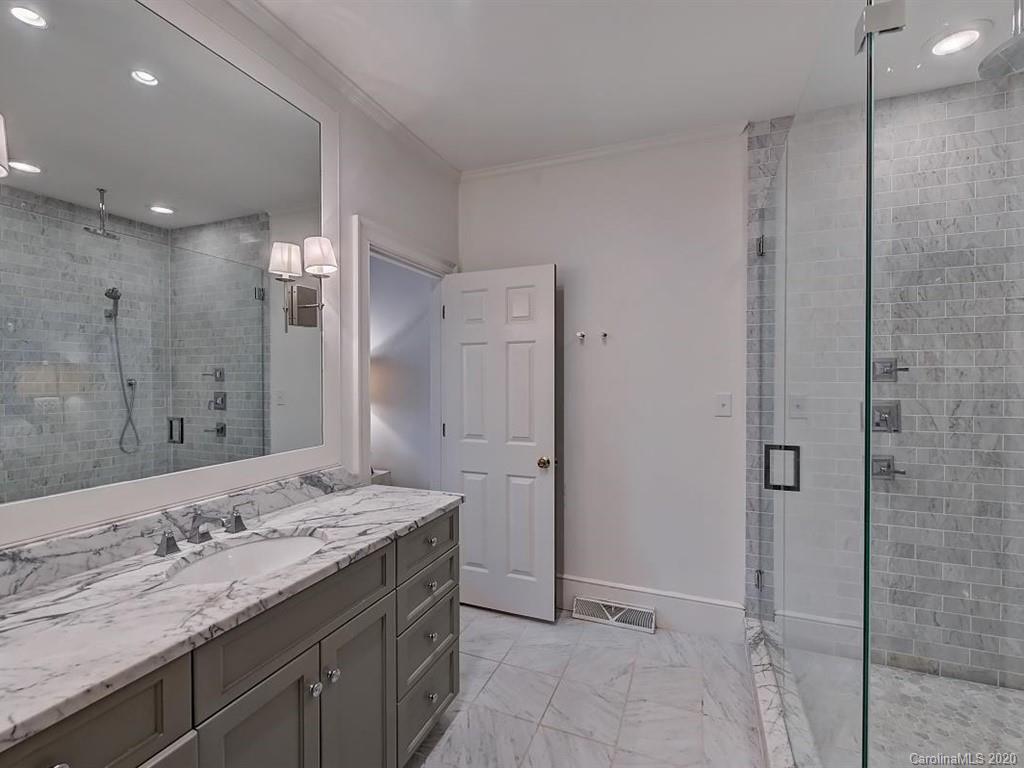 1225 Wareham Court Charlotte NC 28207