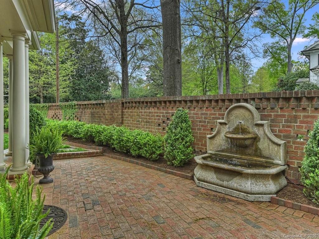 1225 Wareham Court Charlotte NC 28207