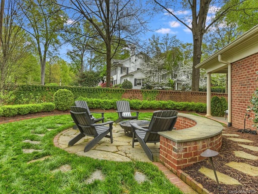1225 Wareham Court Charlotte NC 28207