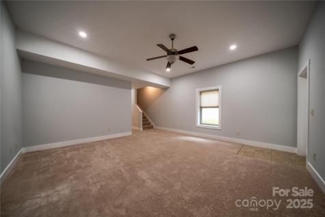 25 Gratitude Drive Asheville NC 28806