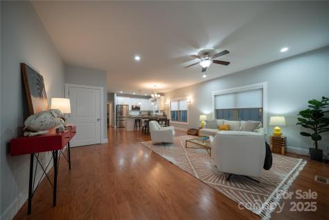 25 Gratitude Drive Asheville NC 28806