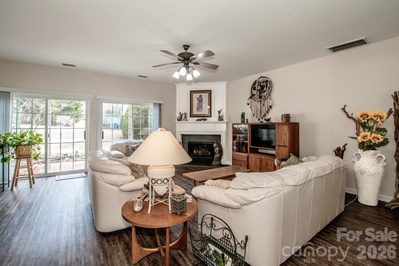 3233 Mannington Drive Charlotte NC 28270
