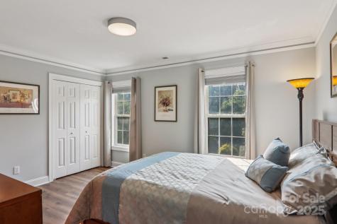 337 Stratford Road Asheville NC 28804