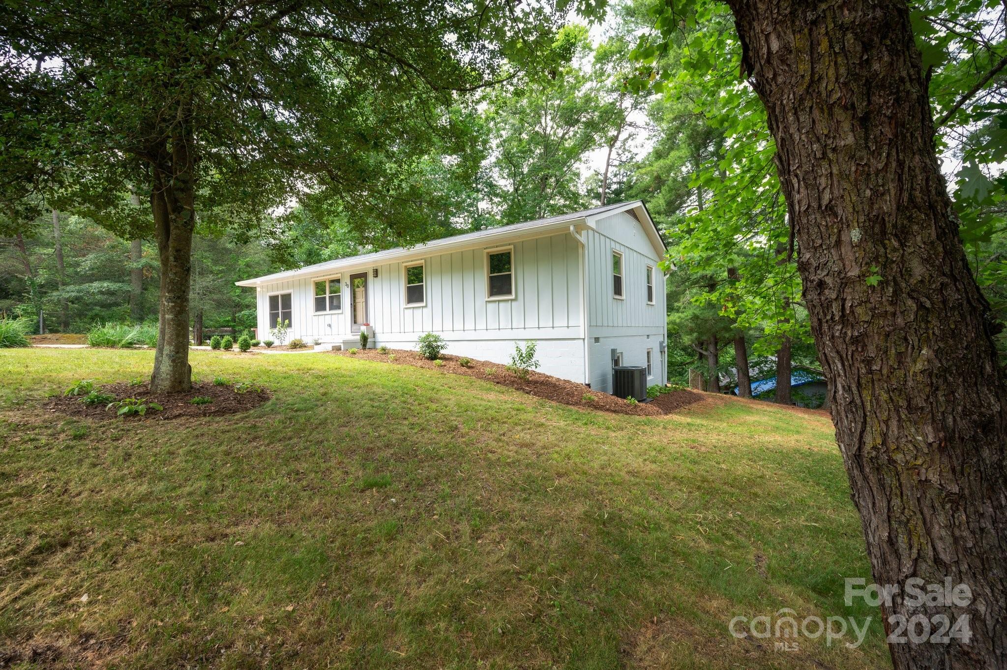 30 Evelake Drive Asheville NC 28806