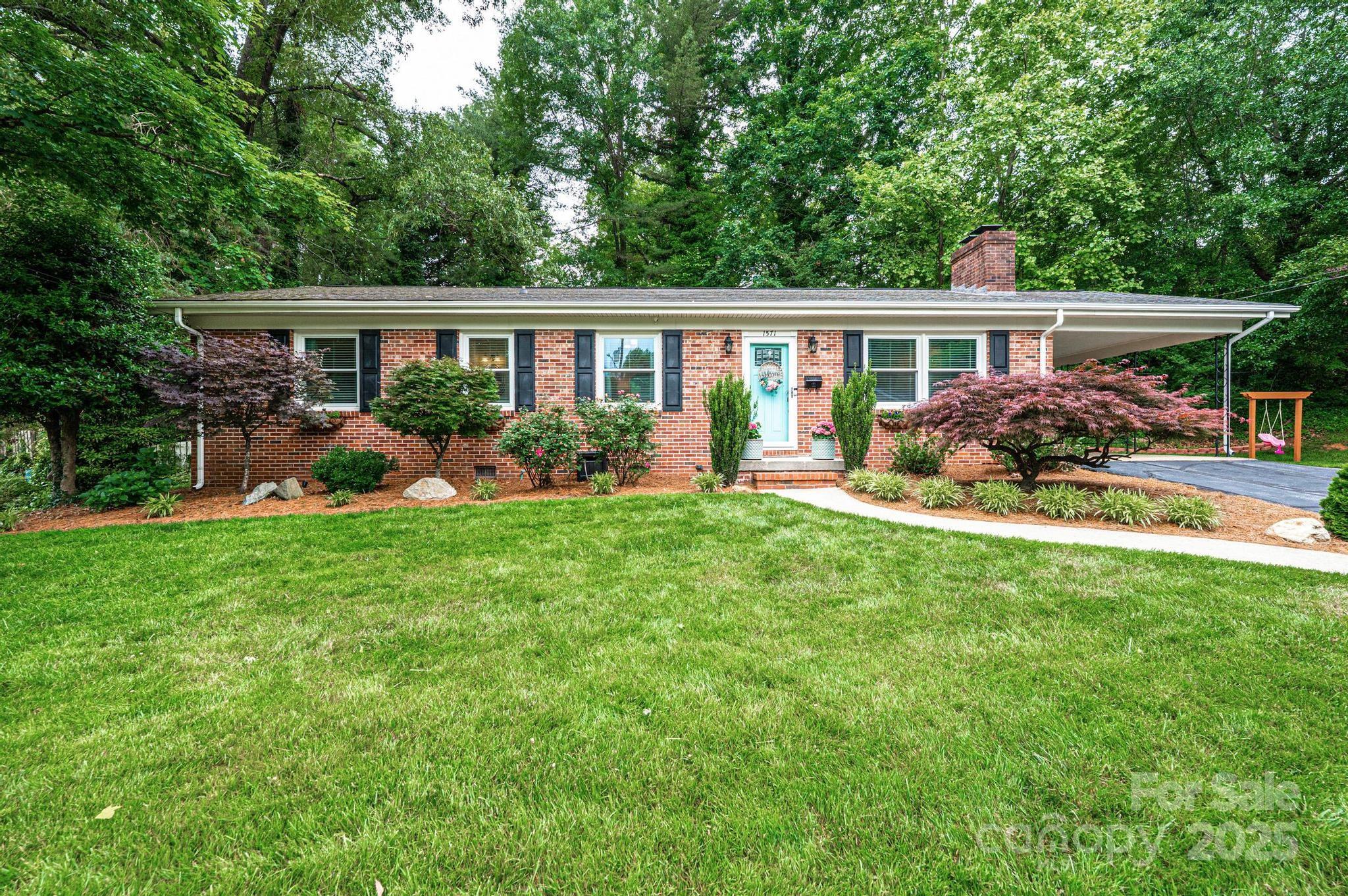 1571 10th Street Place NW Hickory NC 28601