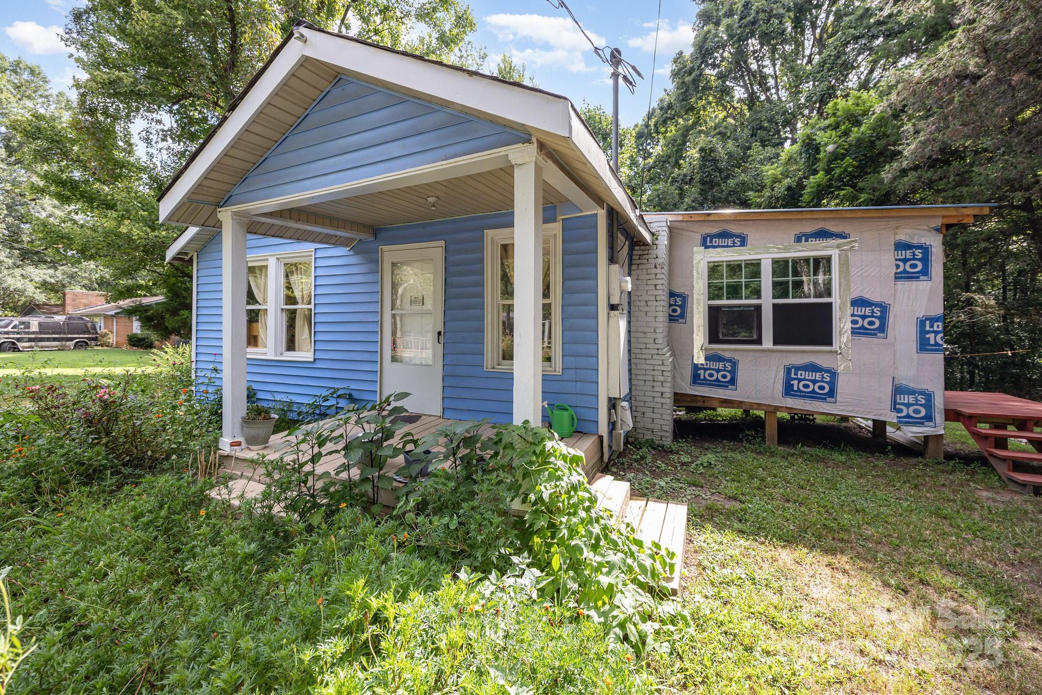 1110 Wall Street Statesville NC 28677