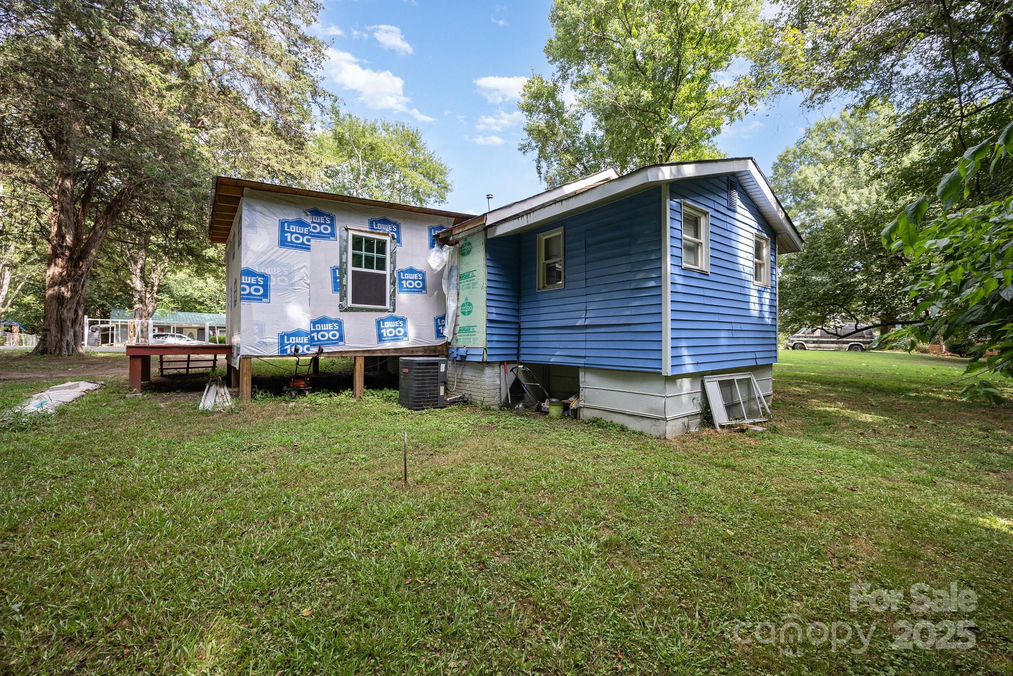 1110 Wall Street Statesville NC 28677