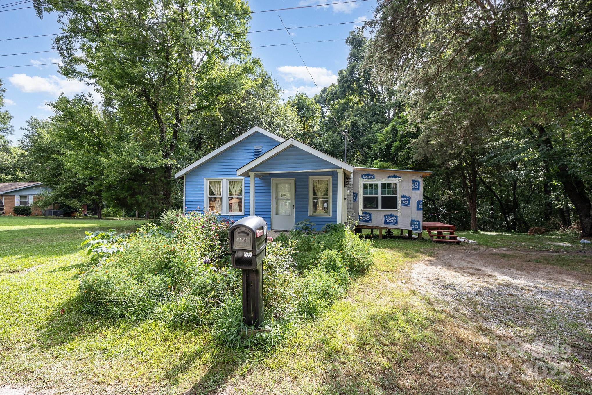 1110 Wall Street Statesville NC 28677