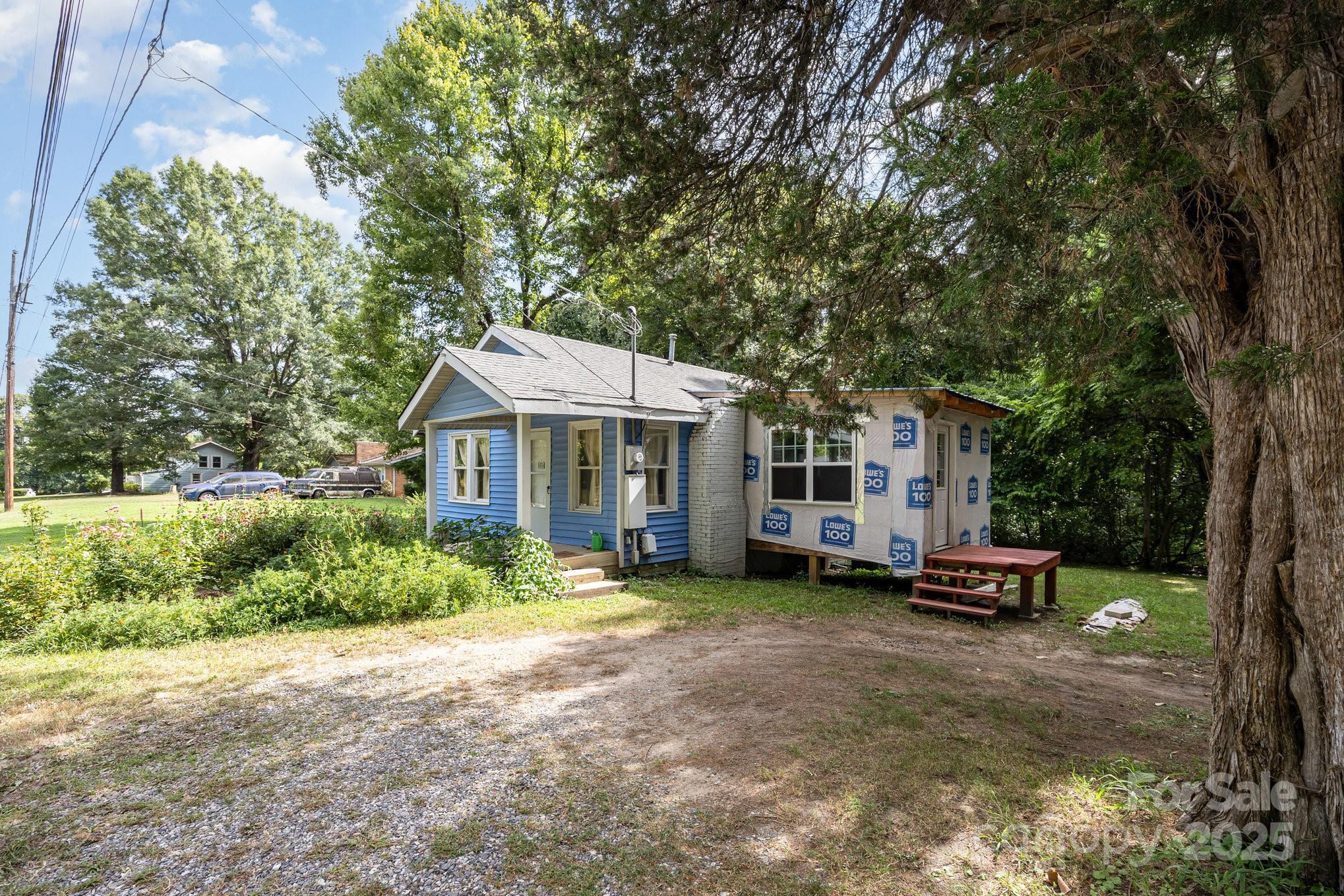 1110 Wall Street Statesville NC 28677