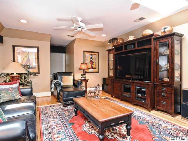 2505 Chelsea Place Court Charlotte NC 28211