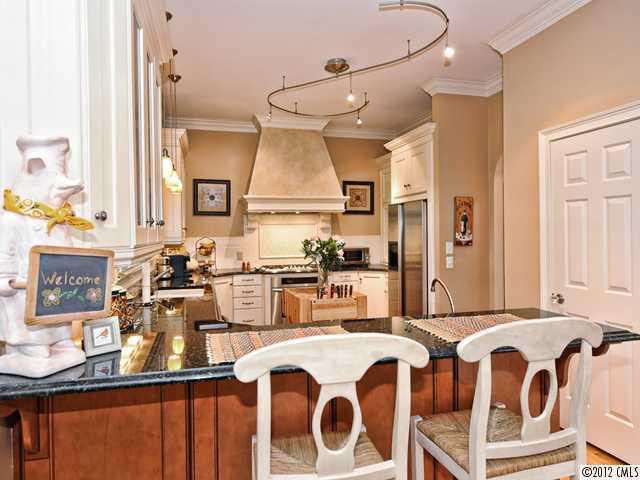 2505 Chelsea Place Court Charlotte NC 28211