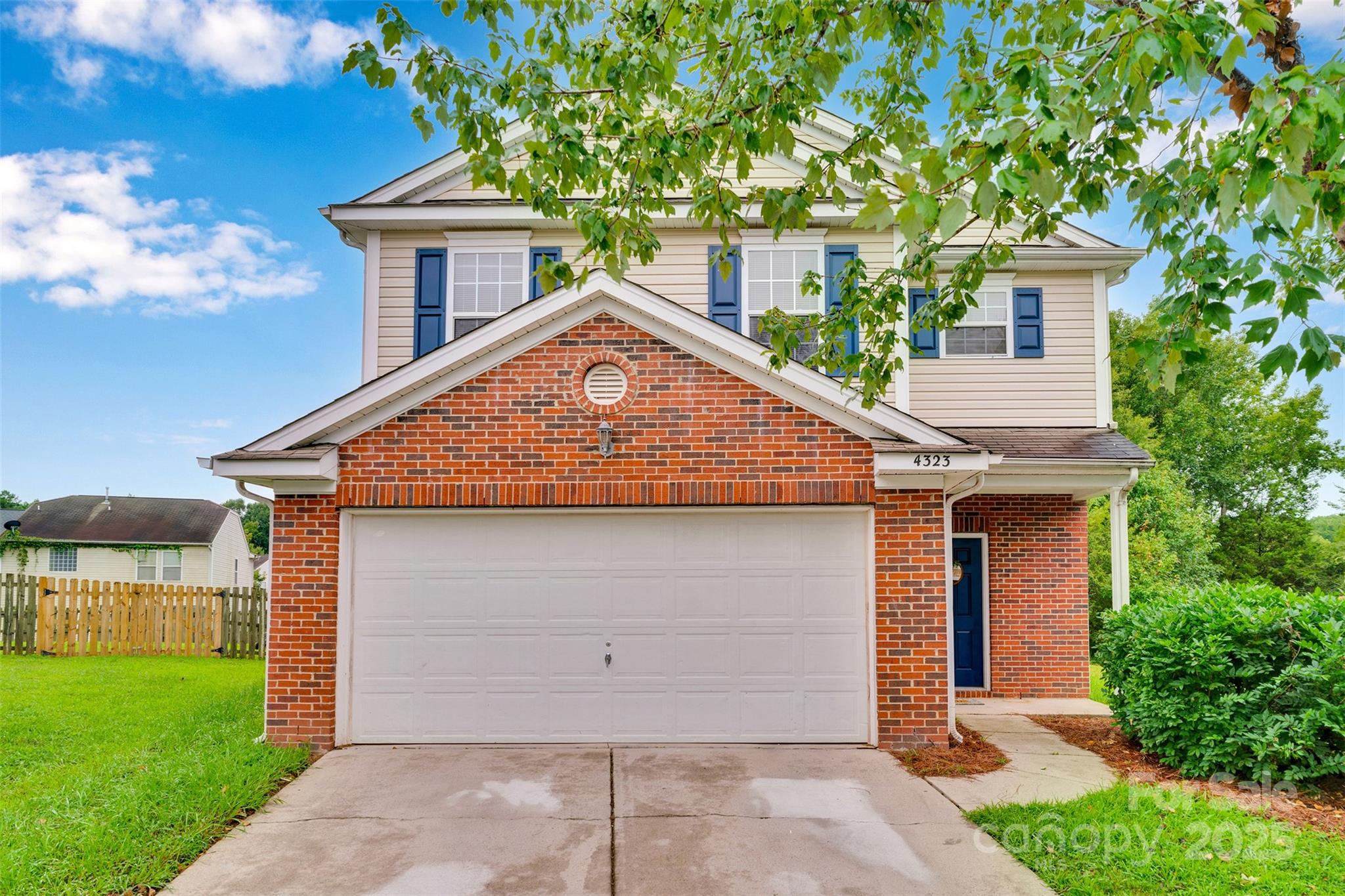 4323 Leopold Place Charlotte NC 28215