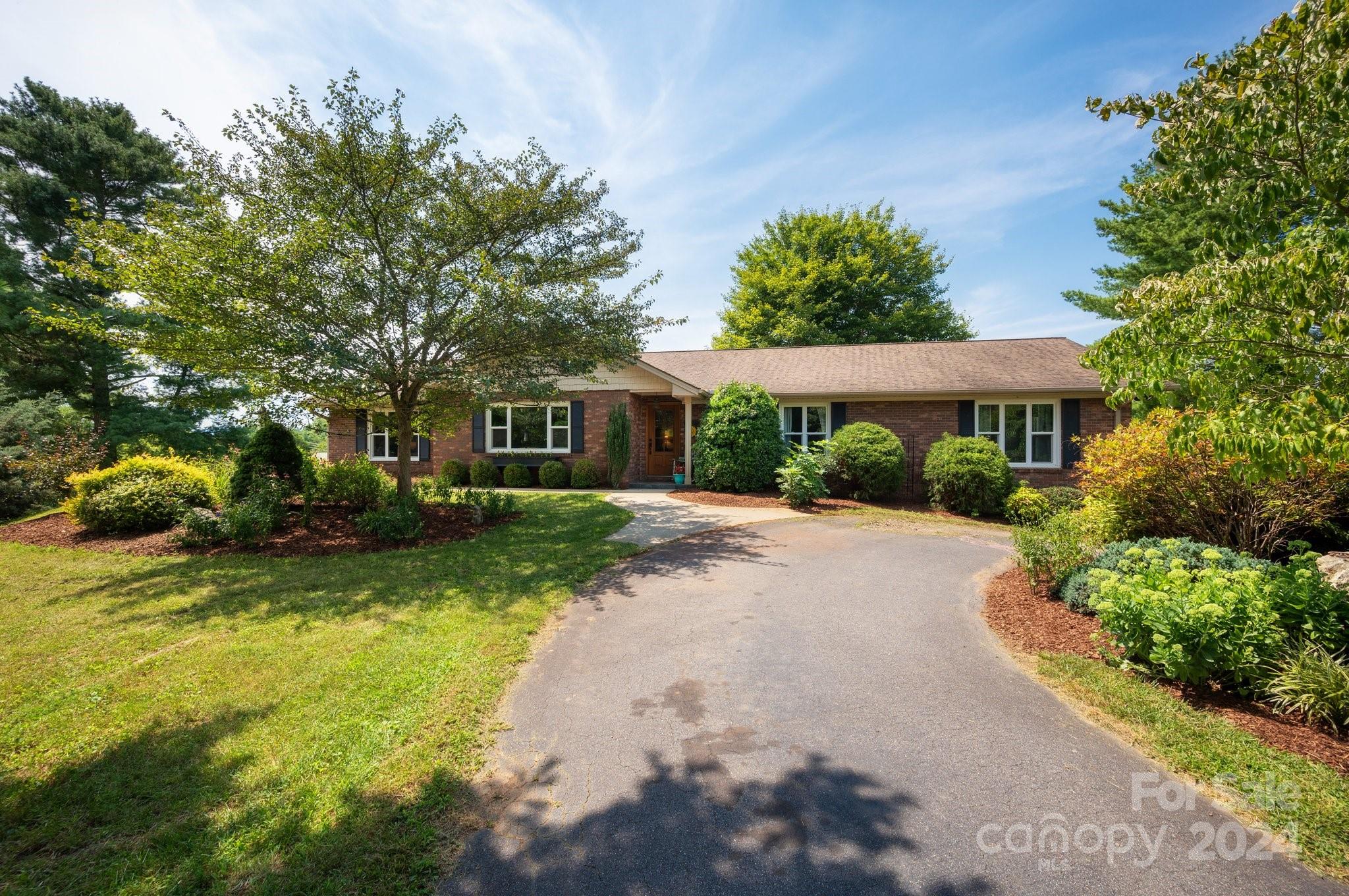 20 Morning Glory Lane Weaverville NC 28787