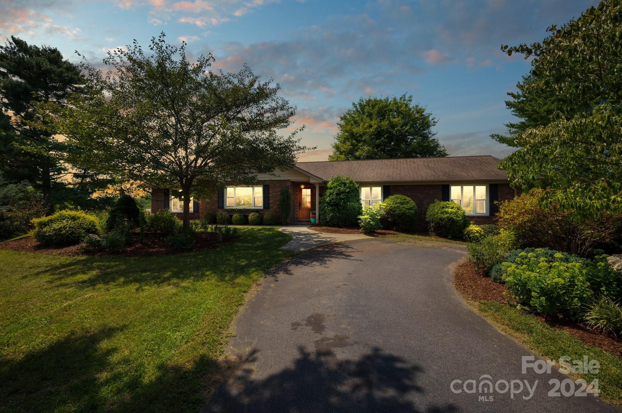 20 Morning Glory Lane Weaverville NC 28787