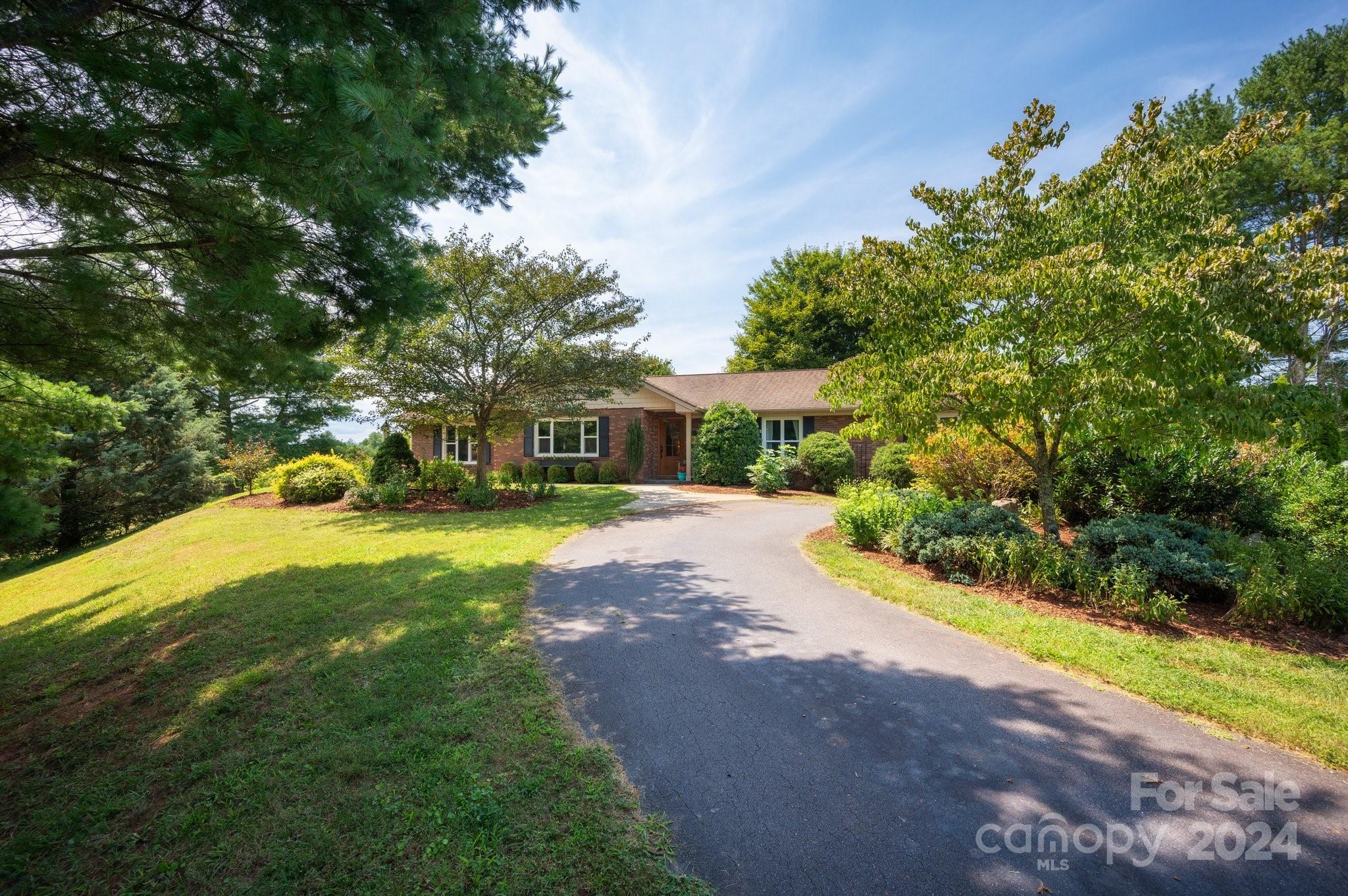 20 Morning Glory Lane Weaverville NC 28787