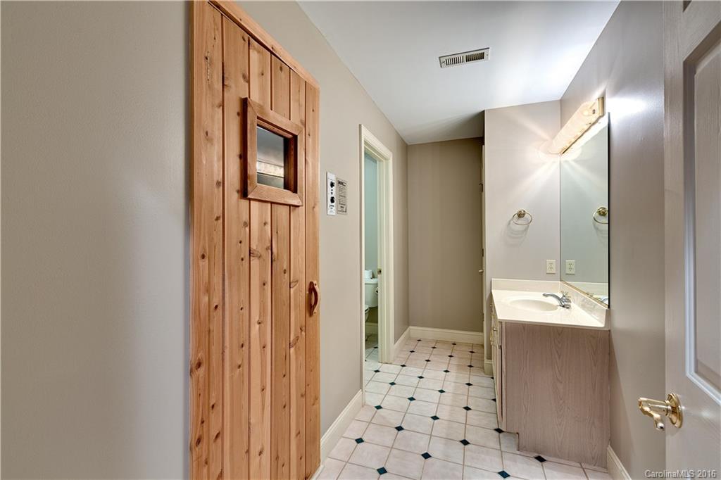 4 Elk Mountain Ridge Asheville NC 28804