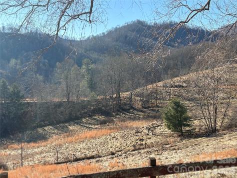 219 Rocking Horse Trail Burnsville NC 28714