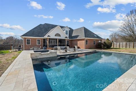 719 Neely Road Brevard NC 28712