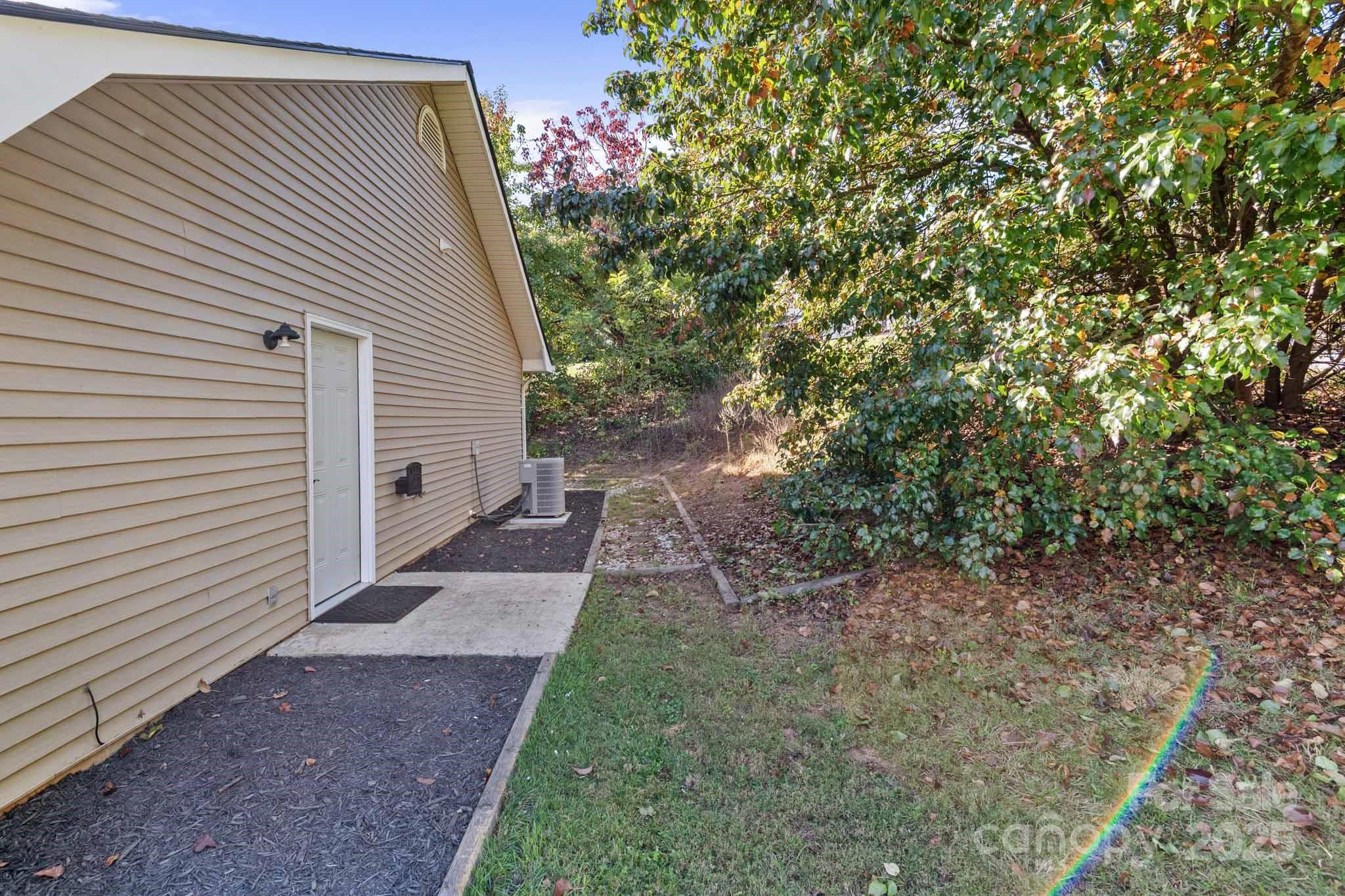 26 Sydney Lane Asheville NC 28806