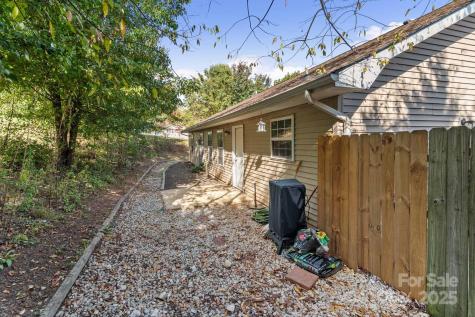 26 Sydney Lane Asheville NC 28806