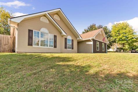 26 Sydney Lane Asheville NC 28806