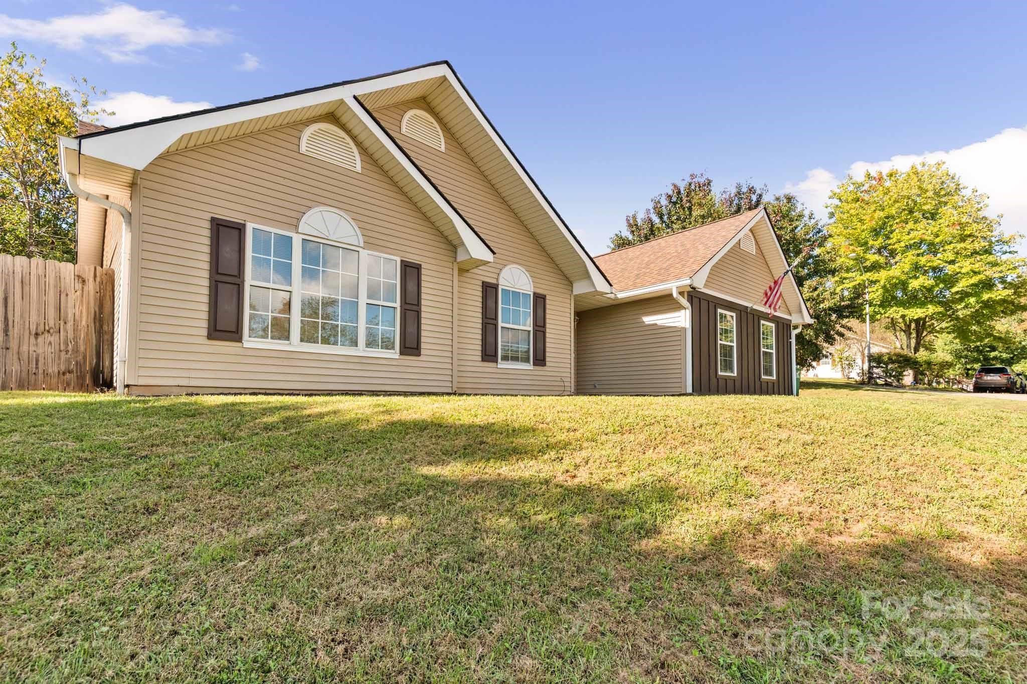 26 Sydney Lane Asheville NC 28806