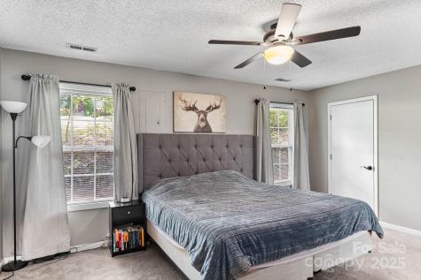 26 Sydney Lane Asheville NC 28806