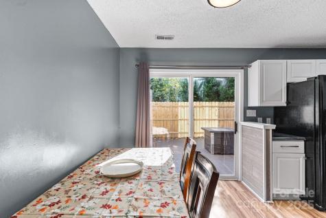 26 Sydney Lane Asheville NC 28806