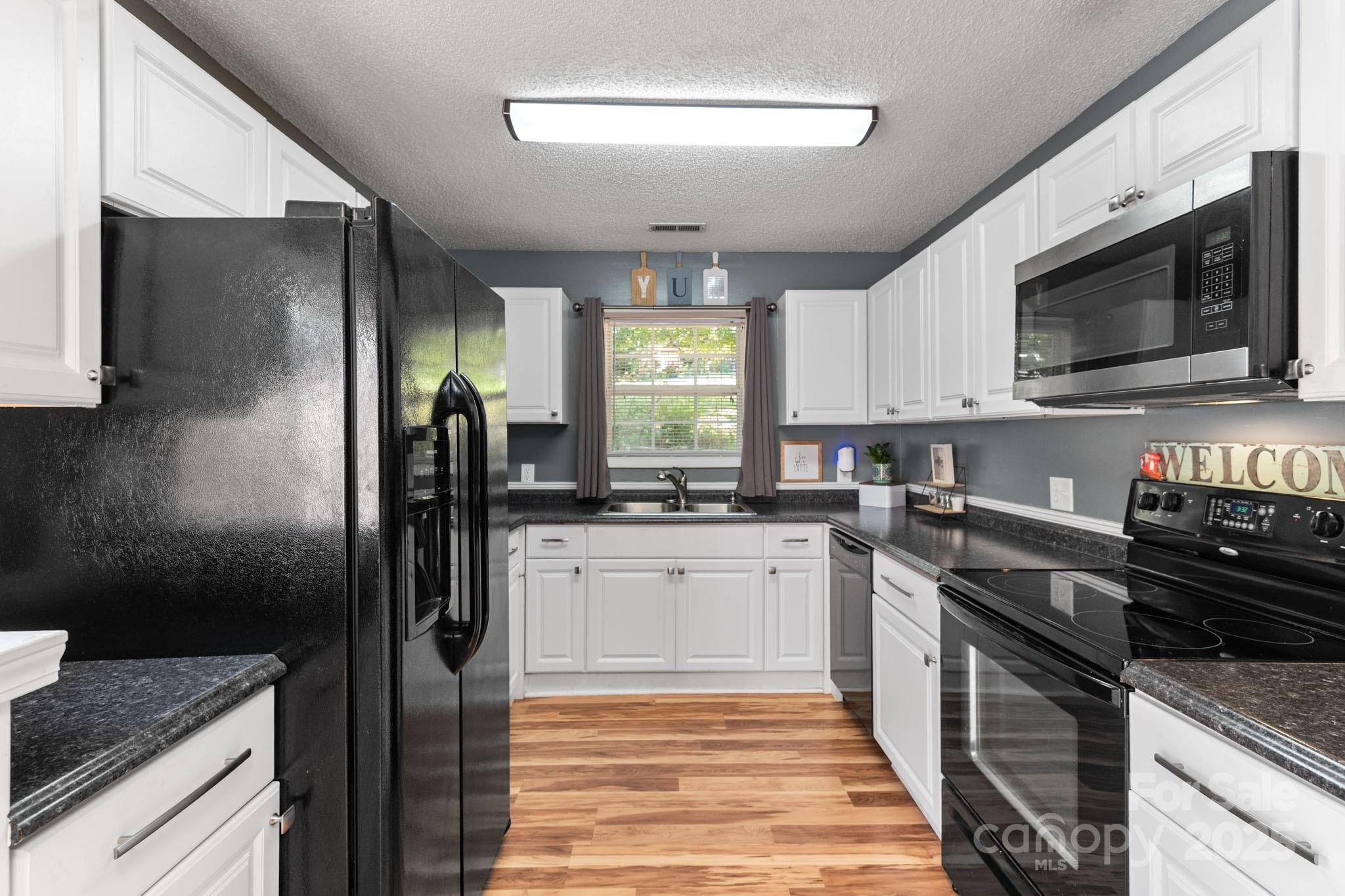 26 Sydney Lane Asheville NC 28806