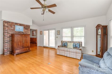 310 Oakwood Drive Mount Holly NC 28120