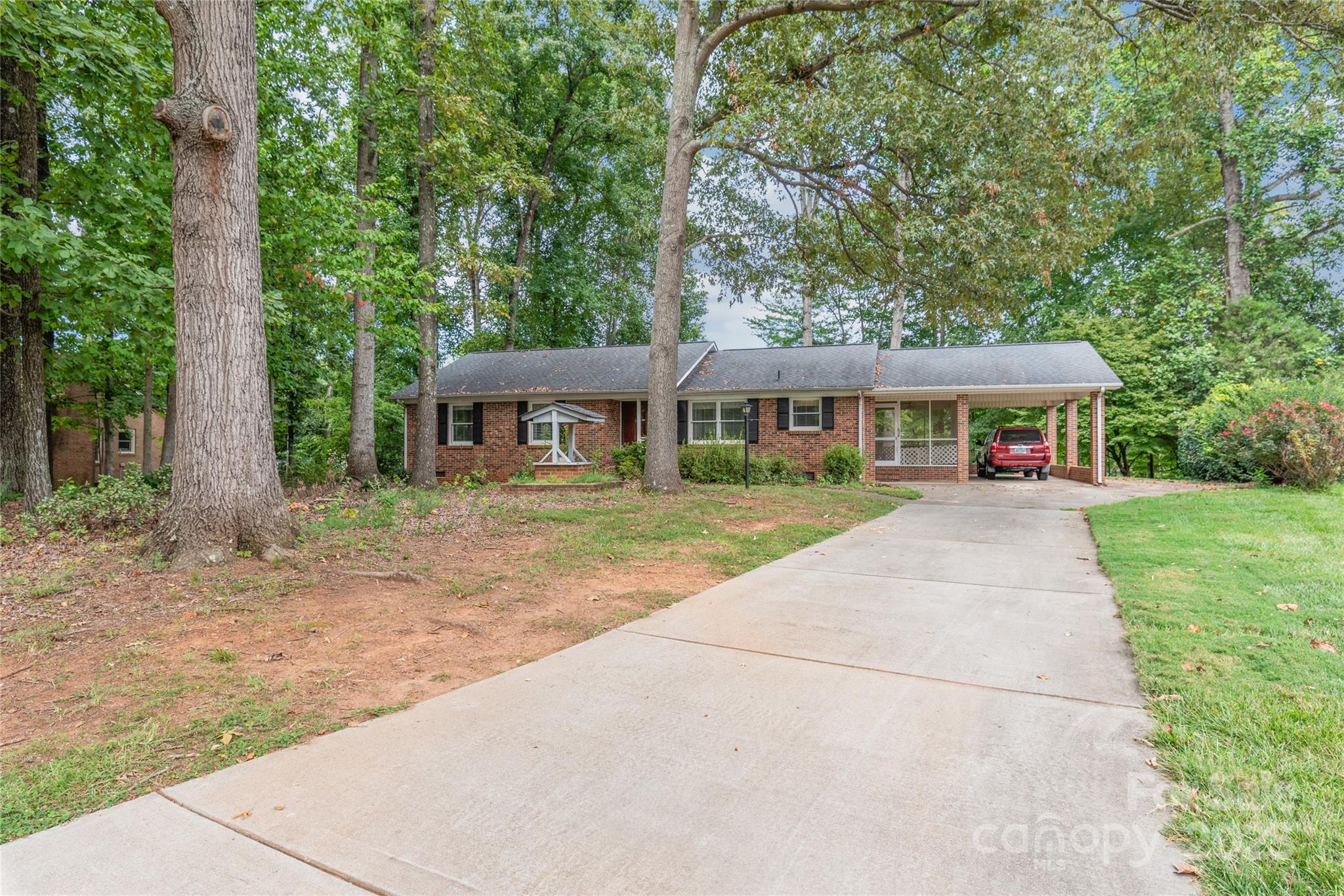 310 Oakwood Drive Mount Holly NC 28120