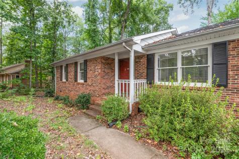 310 Oakwood Drive Mount Holly NC 28120