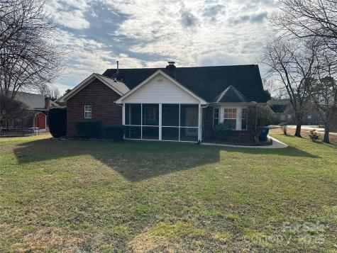 8423 Quail Hollow Drive Harrisburg NC 28075