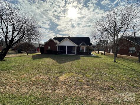 8423 Quail Hollow Drive Harrisburg NC 28075