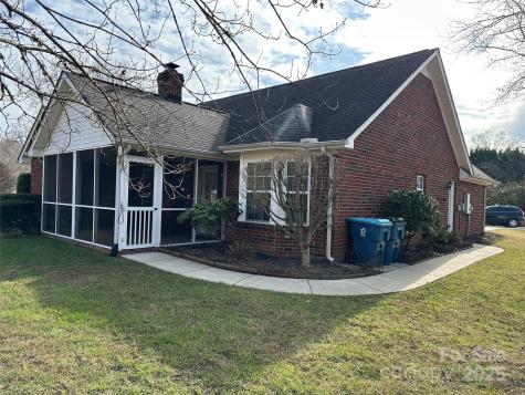 8423 Quail Hollow Drive Harrisburg NC 28075