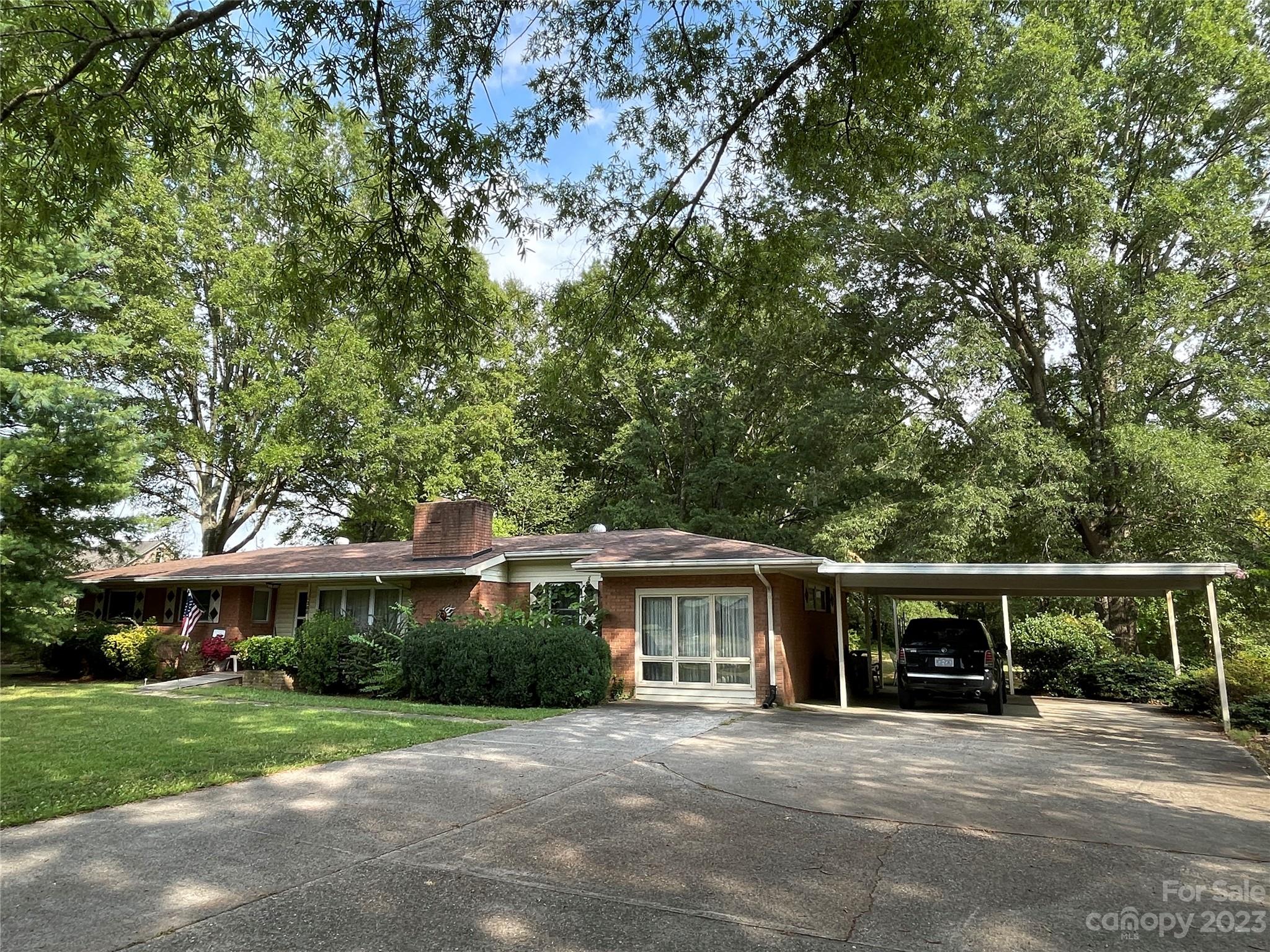 1208 Mariposa Road Stanley NC 28164